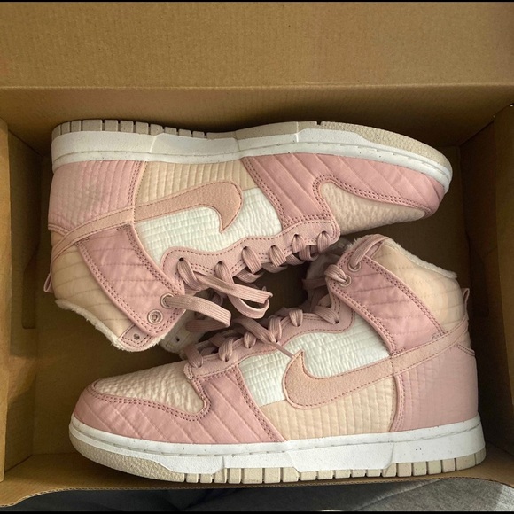 Nike Dunk High LX Next Nature “Pink Oxford” sz 8W $150🔥🔥🔥🔥 Nike Dunk High LX - Pearl White/Pink Oxford/Sail - Size: 8.5W